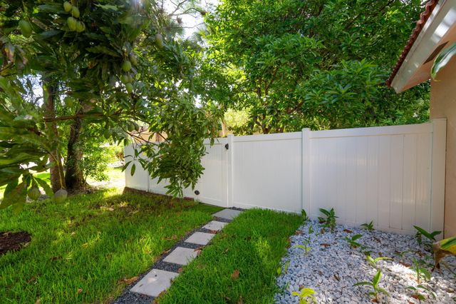 5304 NW 66th Avenue, Lauderhill, FL 33319