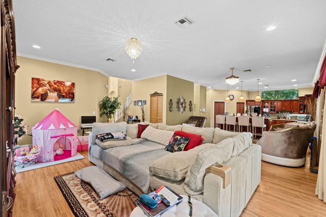 5304 NW 66th Avenue, Lauderhill, FL 33319