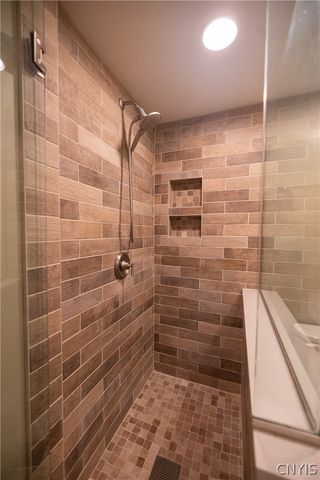 37 Hilltop Lane, Volney, NY 13069