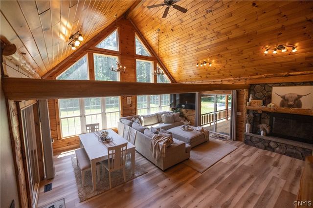 37 Hilltop Lane, Volney, NY 13069