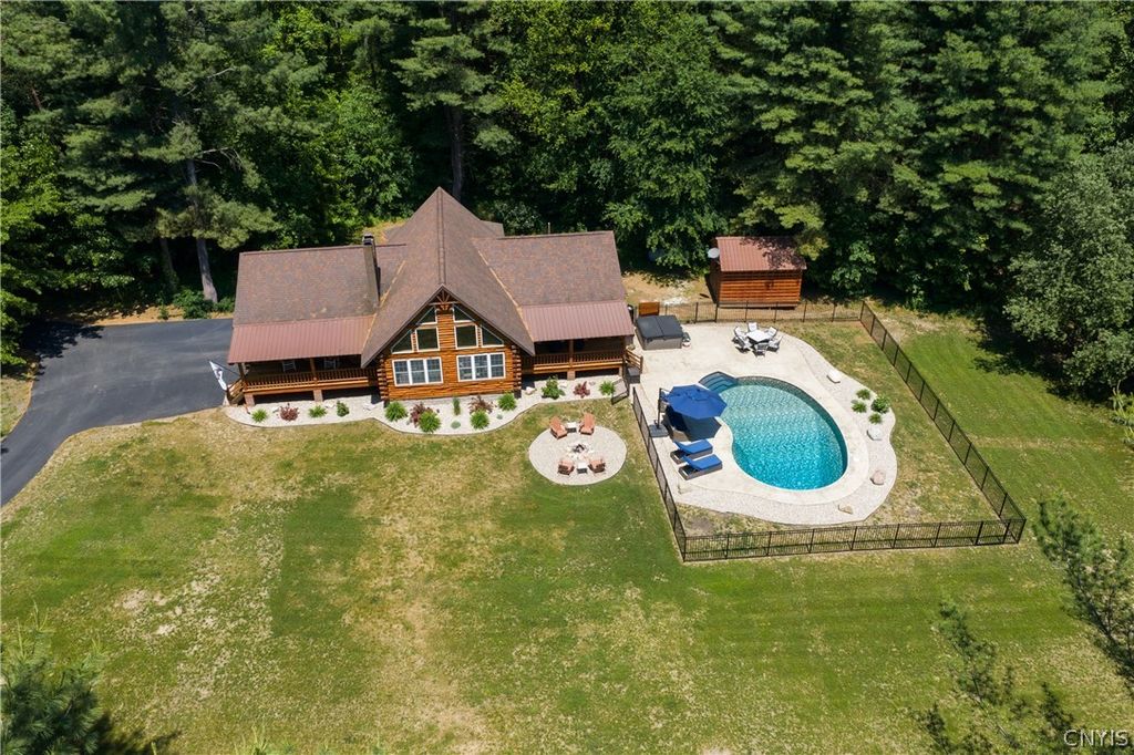 37 Hilltop Lane, Volney, NY 13069
