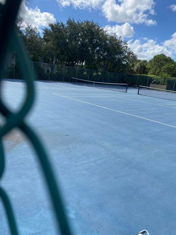 5390 NW Woodland Lakes Drive 4020, Palm Beach Gardens, FL 33418