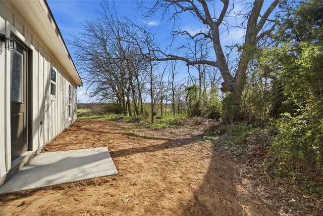 103 N Peverly Street, Whitney, TX 76692