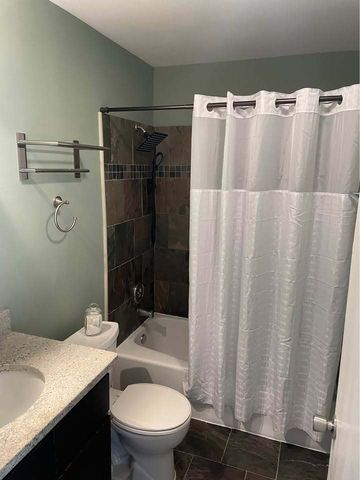 10 Oak Creek Drive 3018, Buffalo Grove, IL 60089