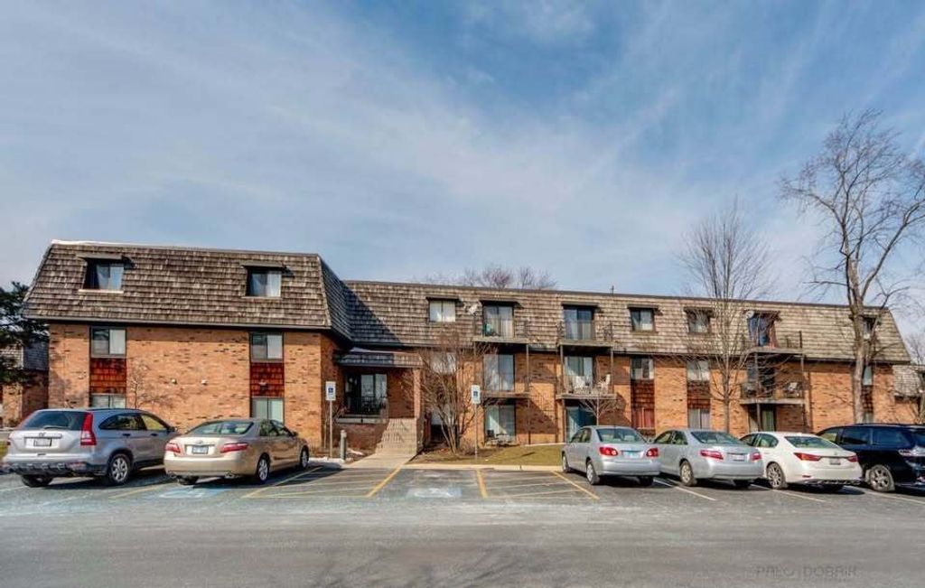 10 Oak Creek Drive 3018, Buffalo Grove, IL 60089