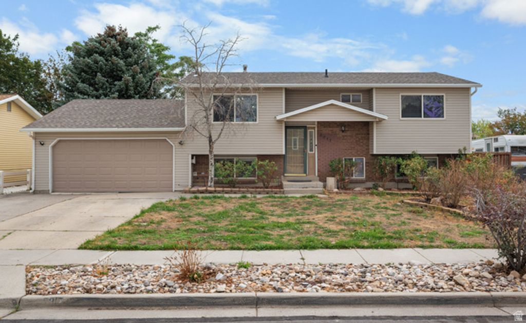 5917 S BRASS DR, Salt Lake City, UT 84118
