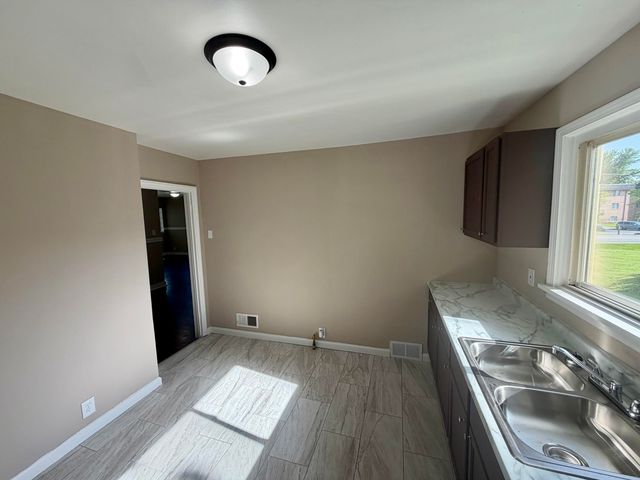 1855 W 57th Avenue, Merrillville, IN 46410
