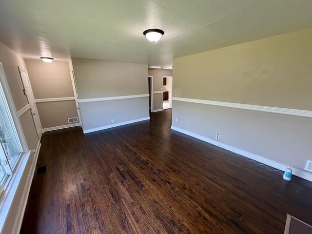 1855 W 57th Avenue, Merrillville, IN 46410