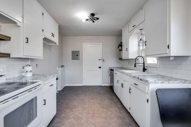 5514 Gramar St, Wichita, KS 67218