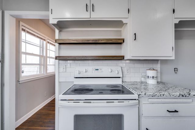 5514 Gramar St, Wichita, KS 67218