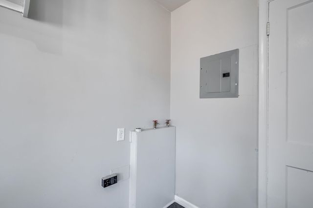 5514 Gramar St, Wichita, KS 67218