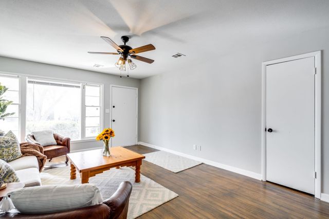 5514 Gramar St, Wichita, KS 67218