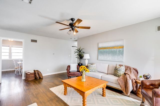 5514 Gramar St, Wichita, KS 67218