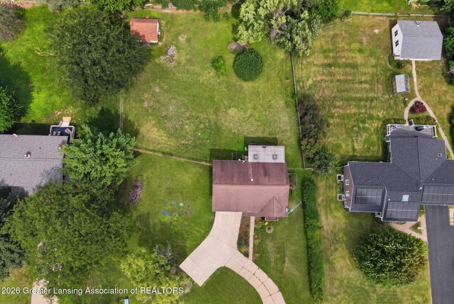 1909 Maple Shade Drive, Williamston, MI 48895