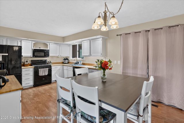 1909 Maple Shade Drive, Williamston, MI 48895