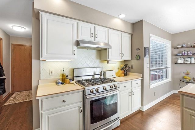 N52W16073 Bette DRIVE, Menomonee Falls, WI 53051