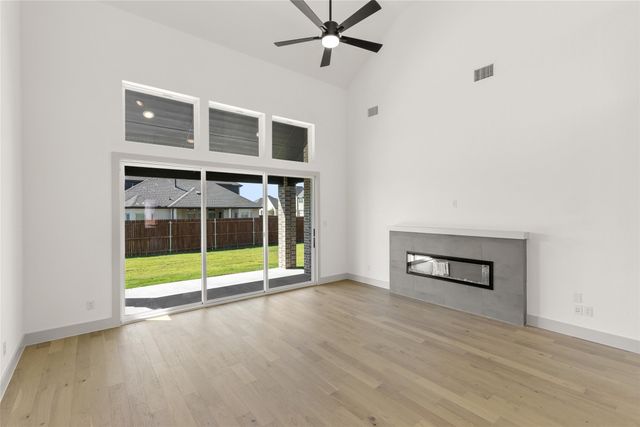 5249 Deep Creek Drive, Fort Worth, TX 76179