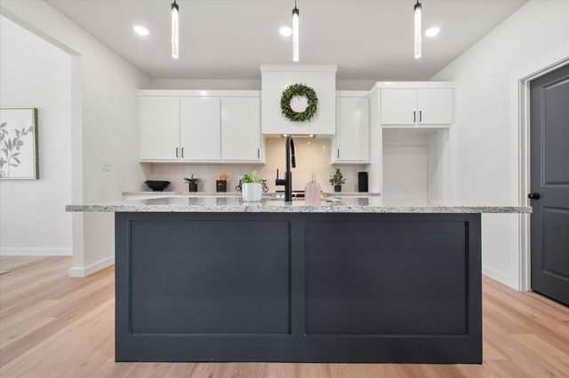 1414 Farmhouse Avenue, Wolfforth, TX 79382