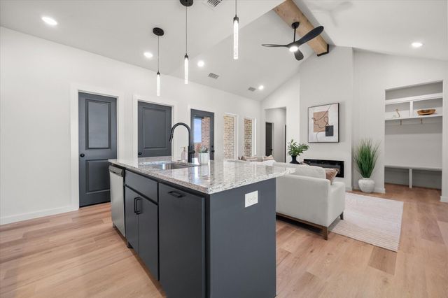 1414 Farmhouse Avenue, Wolfforth, TX 79382