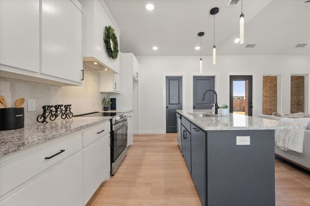 1414 Farmhouse Avenue, Wolfforth, TX 79382