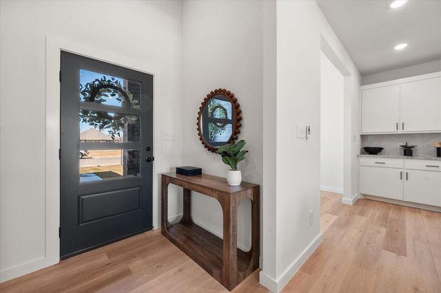 1414 Farmhouse Avenue, Wolfforth, TX 79382