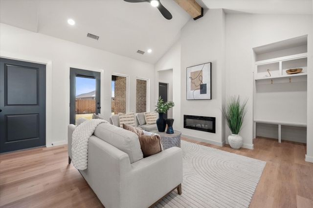 1414 Farmhouse Avenue, Wolfforth, TX 79382