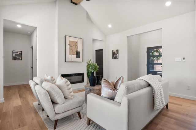 1414 Farmhouse Avenue, Wolfforth, TX 79382