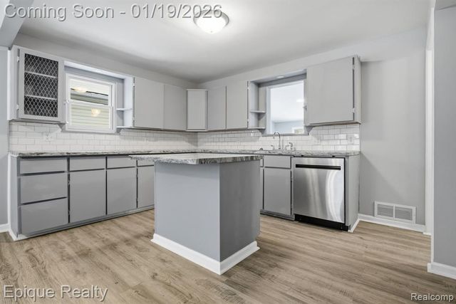 2213 Bancroft Street, Port Huron, MI 48060