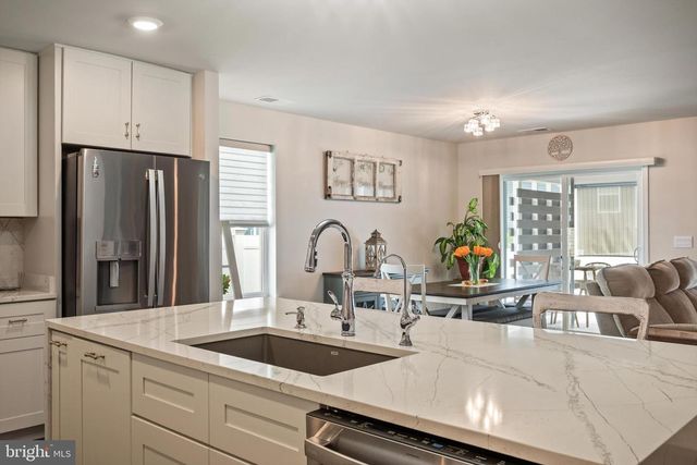 109 GRASMERE ST, Stephens City, VA 22655