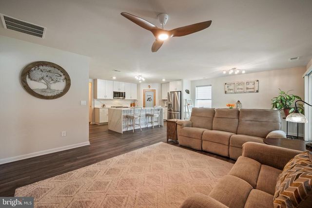 109 GRASMERE ST, Stephens City, VA 22655