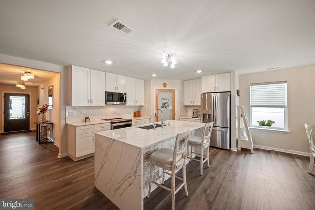 109 GRASMERE ST, Stephens City, VA 22655