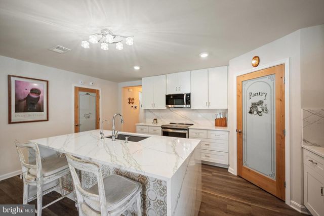 109 GRASMERE ST, Stephens City, VA 22655