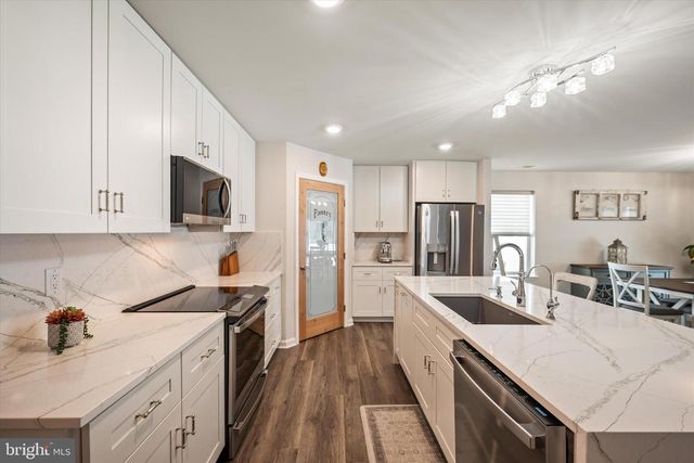 109 GRASMERE ST, Stephens City, VA 22655