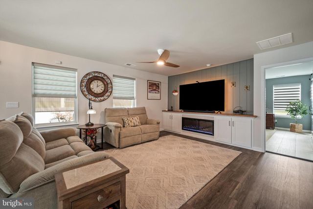 109 GRASMERE ST, Stephens City, VA 22655