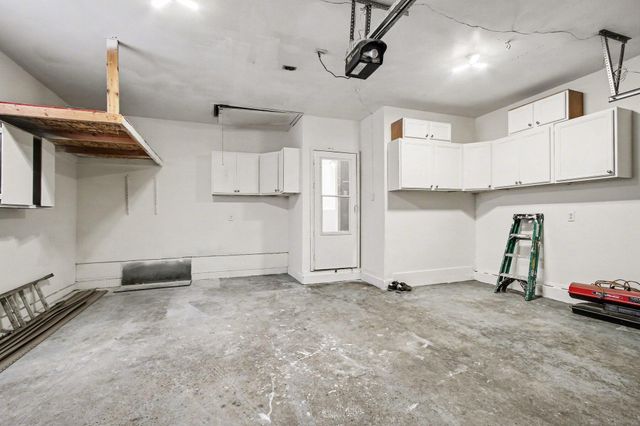 6585 Kandi Avenue, Portage, IN 46368