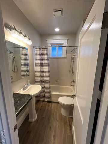 1605 Bradford Avenue, St Louis, MO 63133