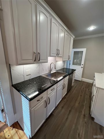 1605 Bradford Avenue, St Louis, MO 63133