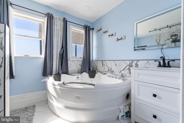 49 DELAWARE DRIVE, Penns Grove, NJ 08069
