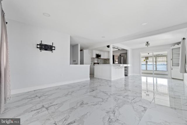 49 DELAWARE DRIVE, Penns Grove, NJ 08069