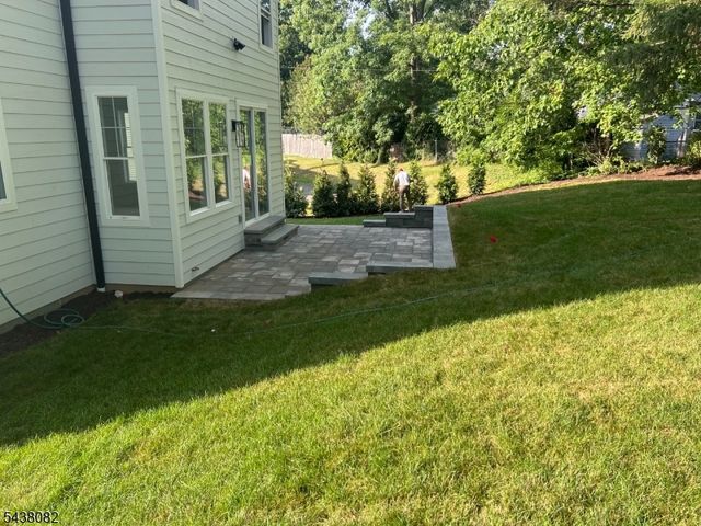 21 Woodruff Ct, New Providence Boro, NJ 07974