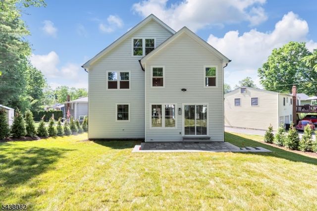 21 Woodruff Ct, New Providence Boro, NJ 07974