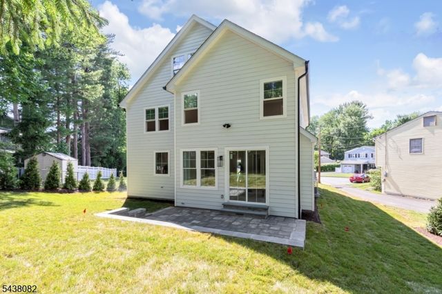 21 Woodruff Ct, New Providence Boro, NJ 07974