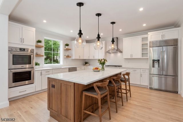 21 Woodruff Ct, New Providence Boro, NJ 07974