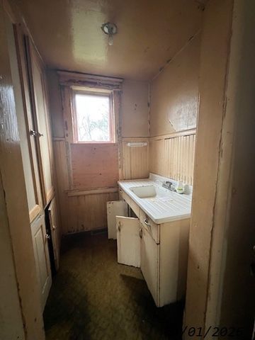 1308 Cunningham Ave, New Castle, PA 16101