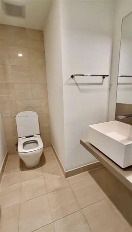 1000 brickell plz 2008, Miami, FL 33131