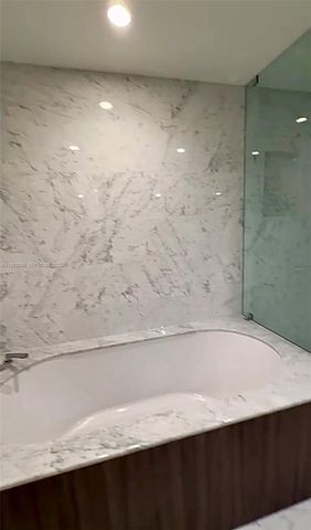 1000 brickell plz 2008, Miami, FL 33131