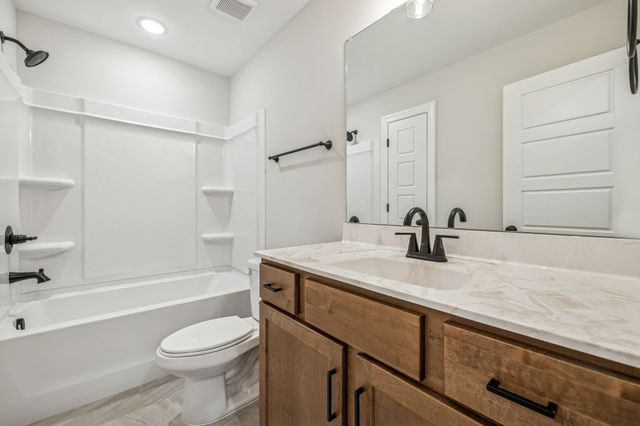 1057 Landing Lane Lot 4, Adams, TN 37010