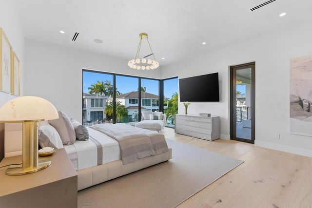 511 Silver Lane, Boca Raton, FL 33432