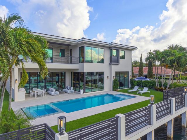 511 Silver Lane, Boca Raton, FL 33432