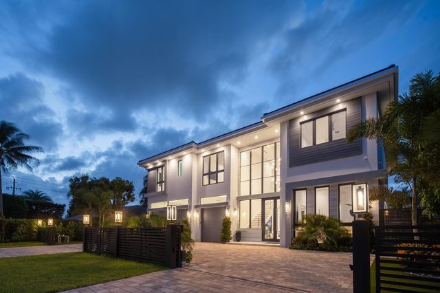 511 Silver Lane, Boca Raton, FL 33432